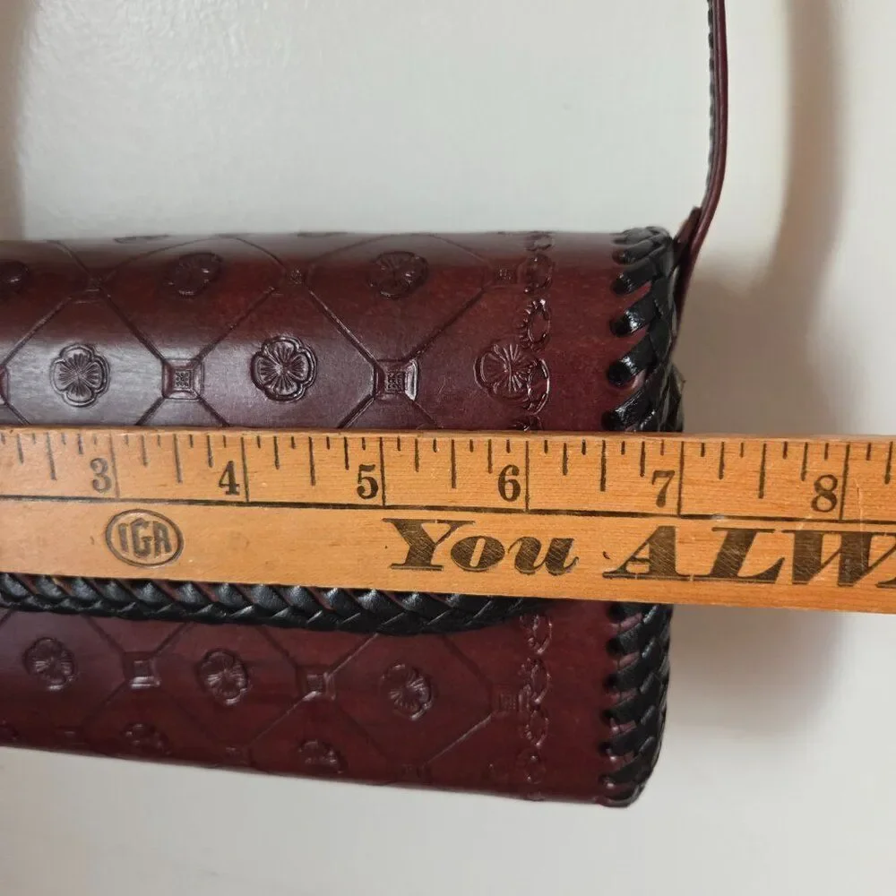 EUC VINTAGE GENUINE LEATHER SMALL TOOLED CROSSBODY BAG